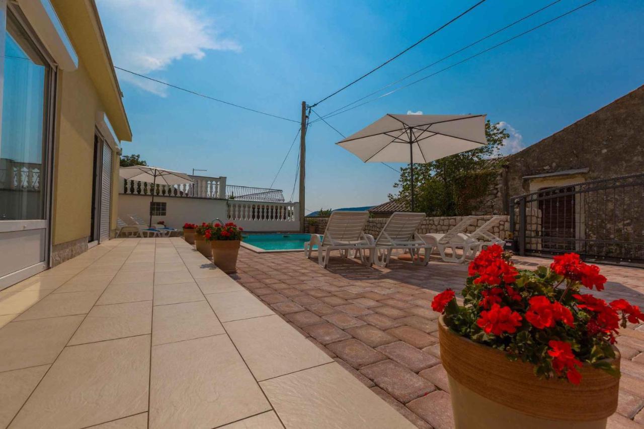 Holiday Home In Grizane 39285 Zewnętrze zdjęcie