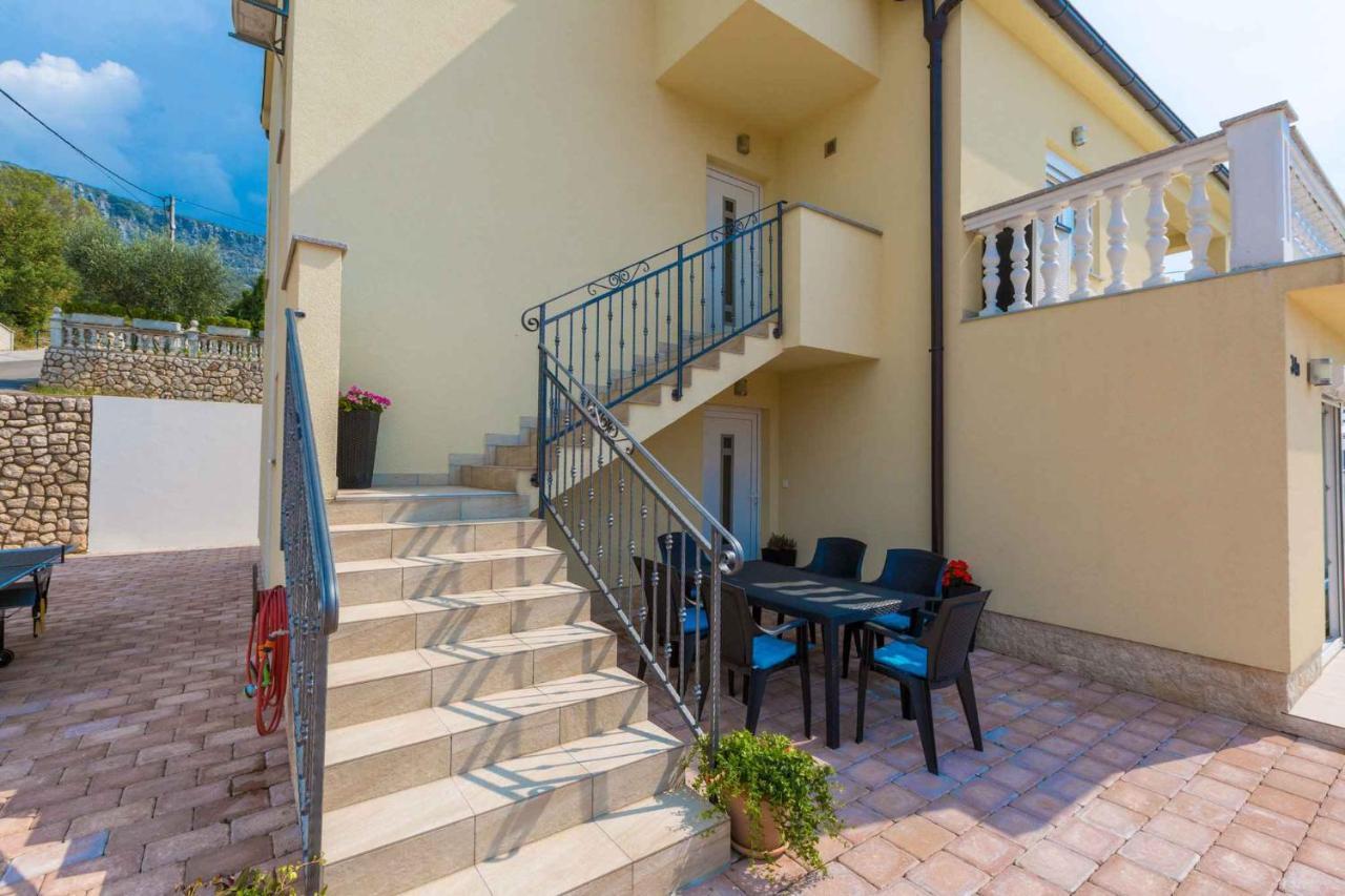 Holiday Home In Grizane 39285 Zewnętrze zdjęcie