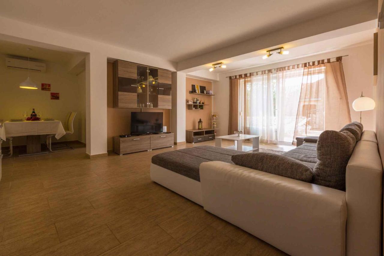 Holiday Home In Grizane 39285 Zewnętrze zdjęcie